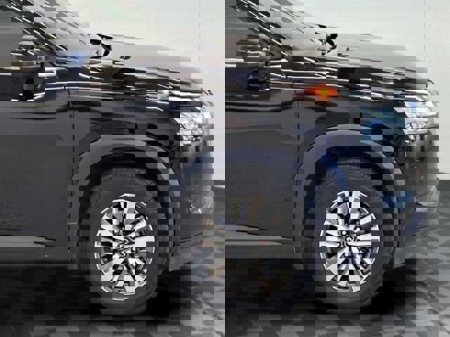 Used 2024 Nissan Pathfinder SL AWD/4WD image 9