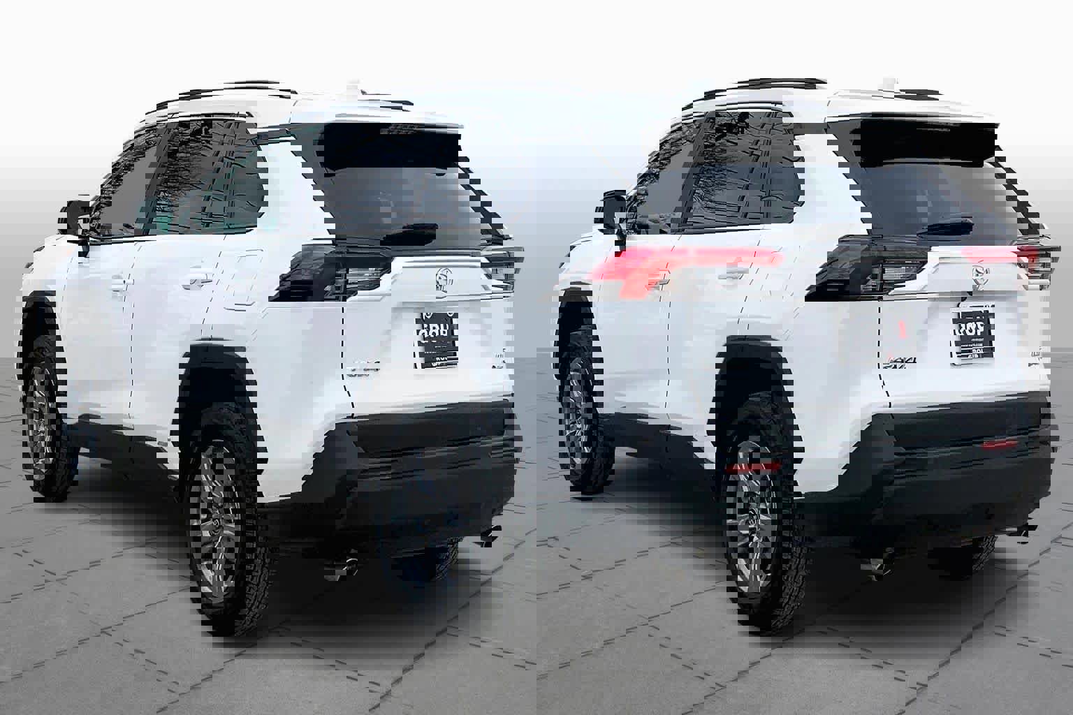 Used 2025 Toyota RAV4 LE image 12