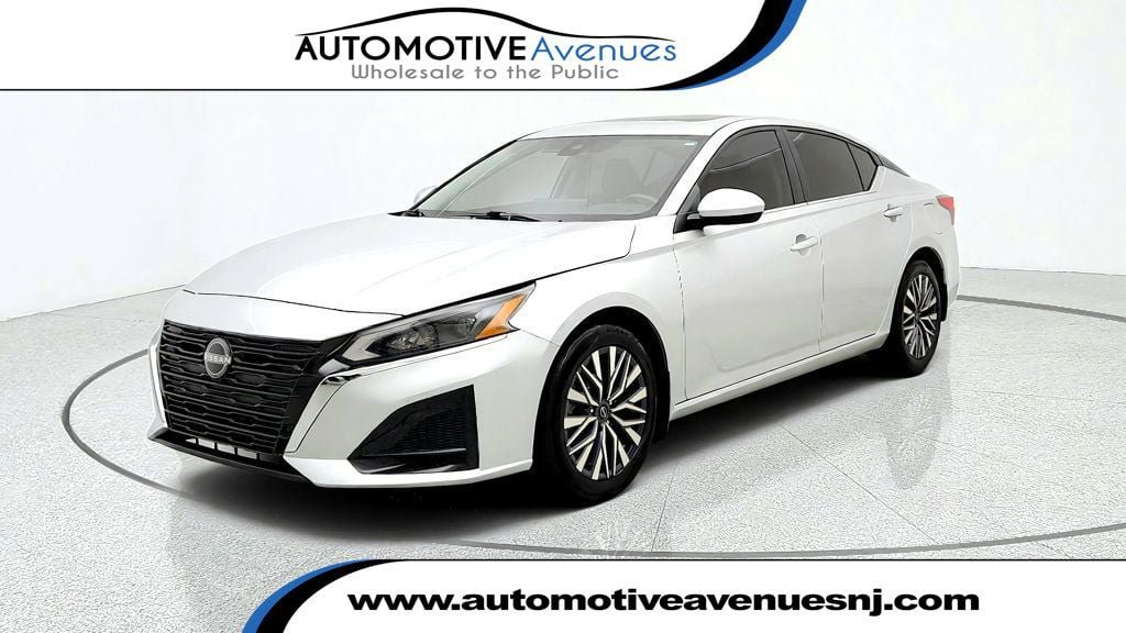 Used 2023 Nissan Altima 2.5 SV w/ SV Premium Package