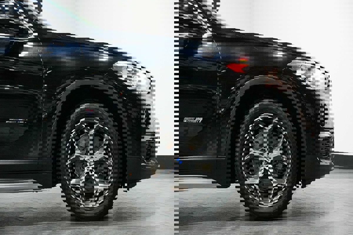 Used 2018 BMW X1 sDrive28i image 9