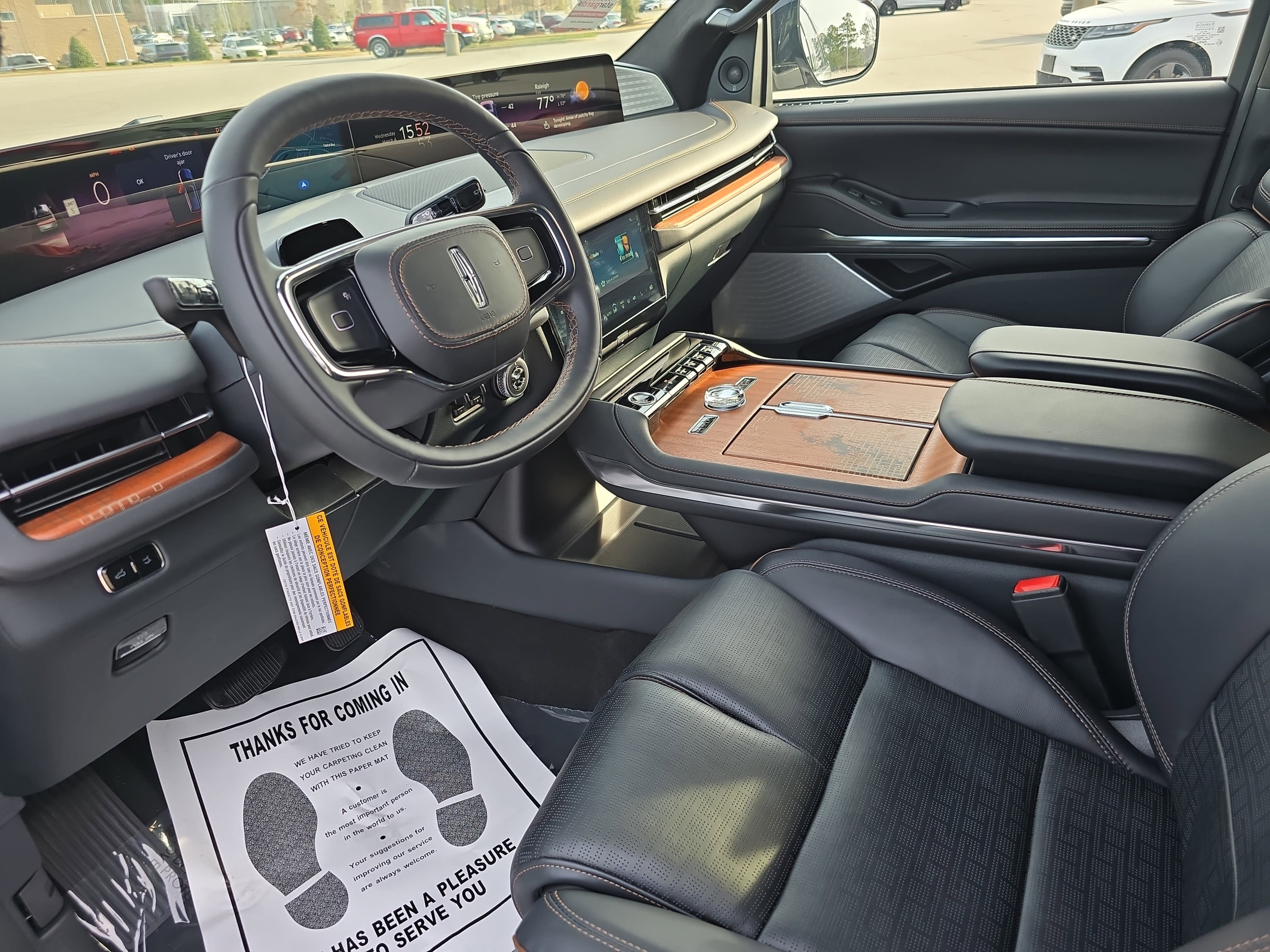 New 2025 Lincoln Navigator Black Label image 15