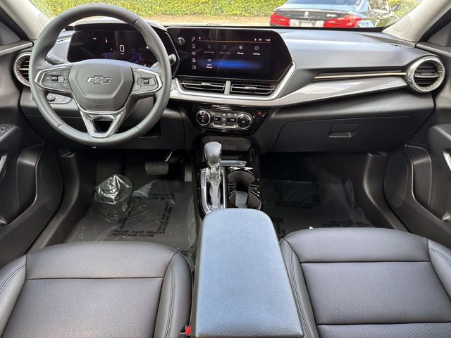 Used 2025 Chevrolet Trax ACTIV w/ Sunroof Package image 13