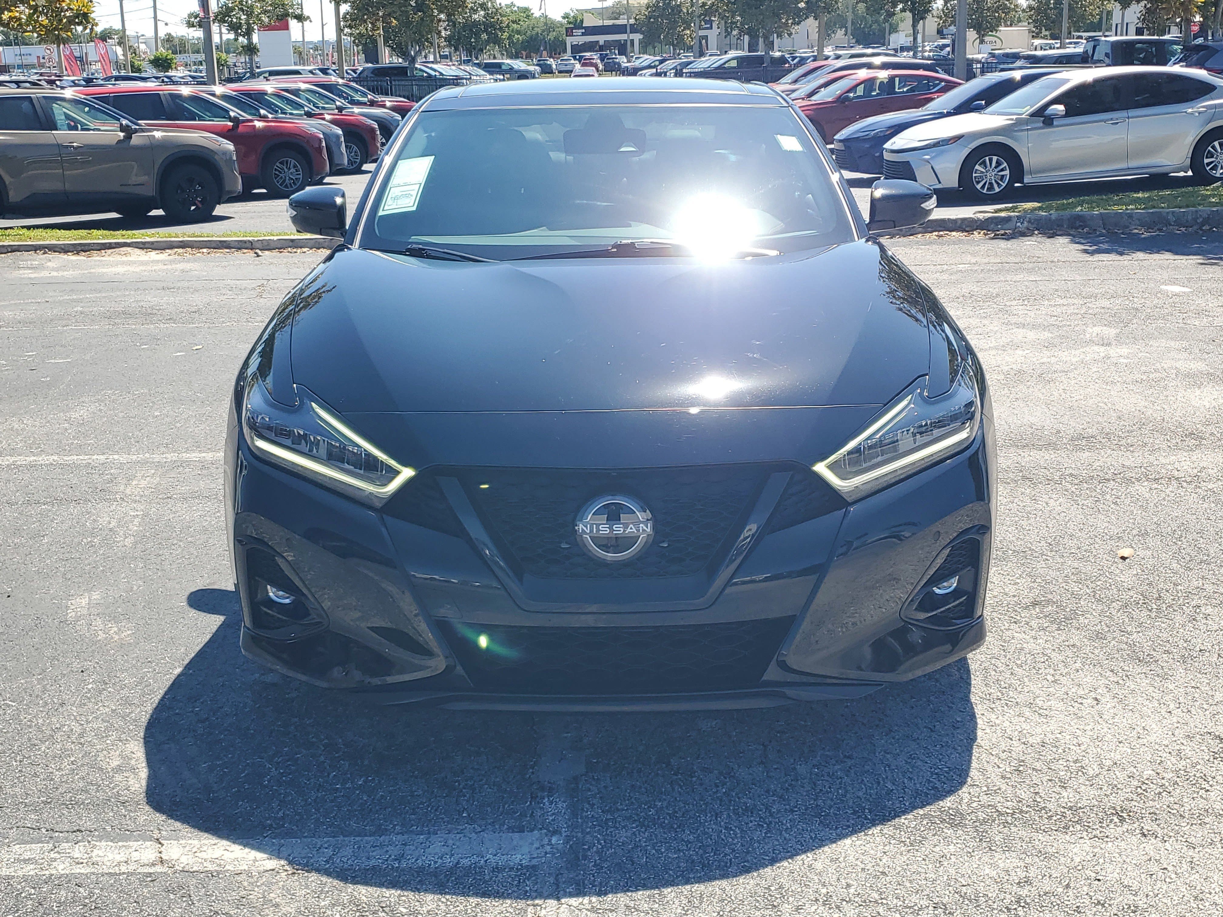 Certified 2023 Nissan Maxima SR w/ Sport Mat Group FWD image 2