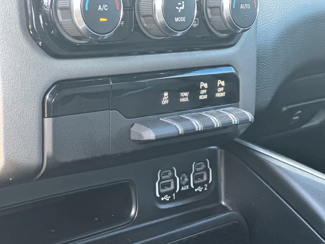 Used 2022 RAM 1500 Big Horn AWD/4WD image 17