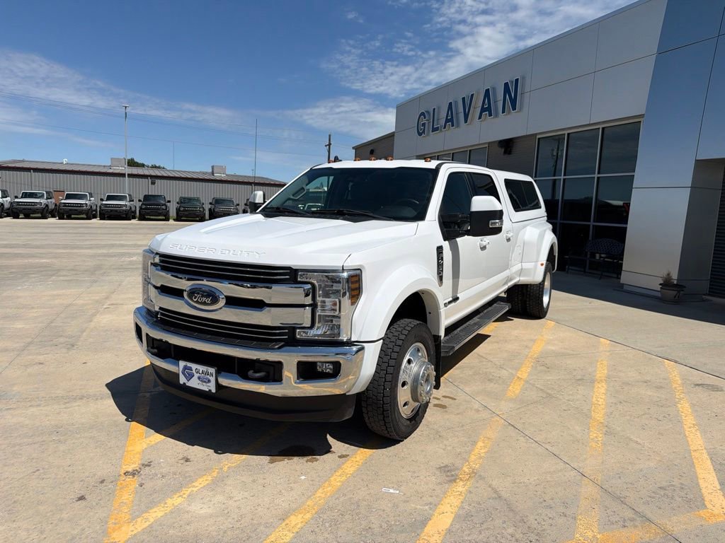 Used 2019 Ford F450 Lariat w/ Lariat Ultimate Package AWD/4WD image 3