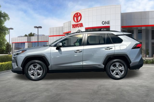 Used 2023 Toyota RAV4 LE AWD/4WD image 9