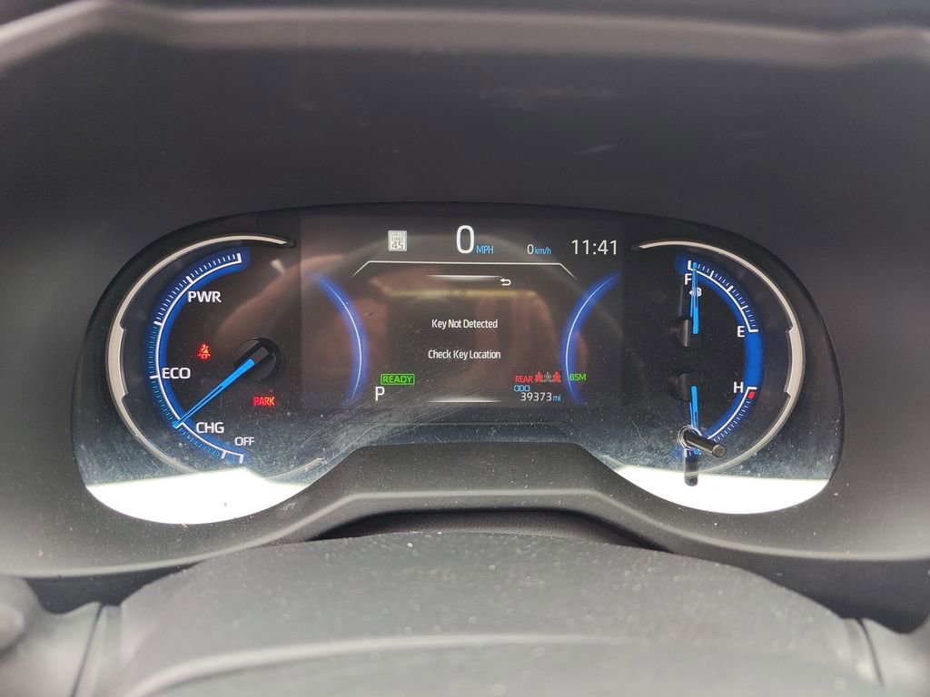 Used 2025 Toyota RAV4 XLE image 8