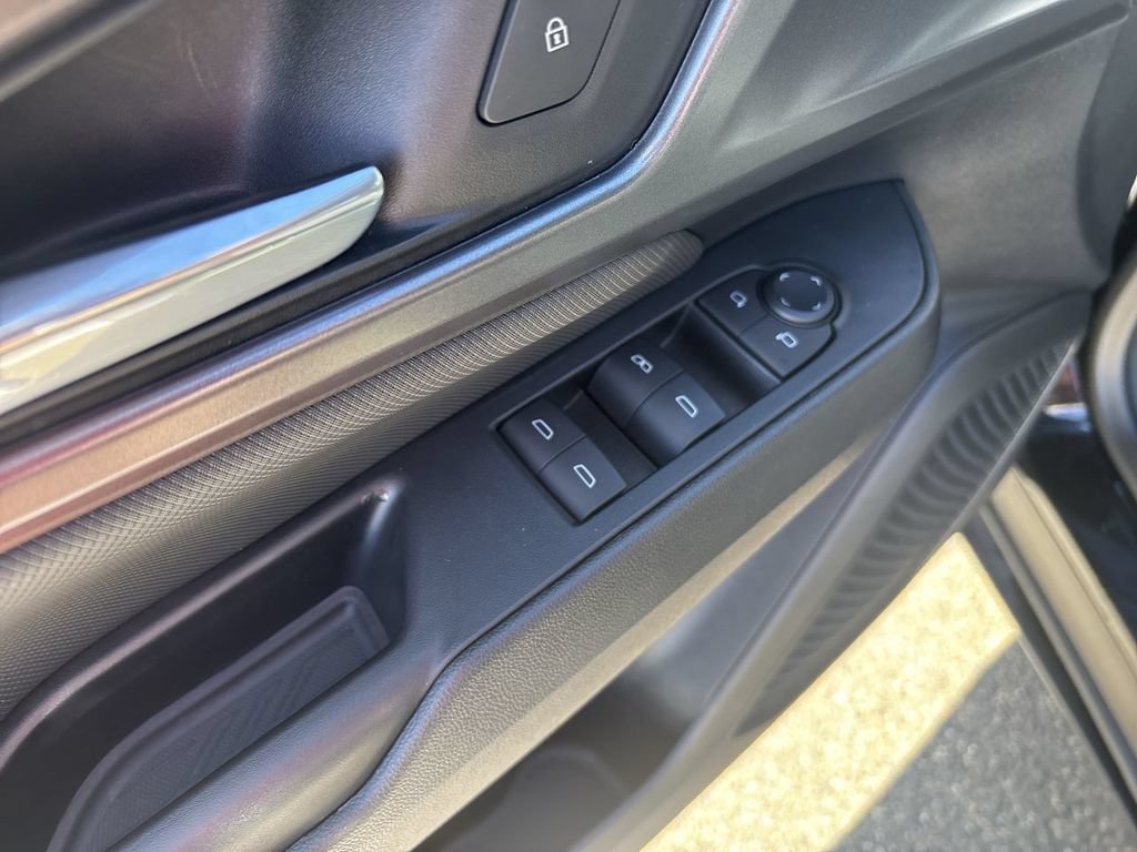 Certified 2024 Chevrolet Equinox EV RS FWD image 26