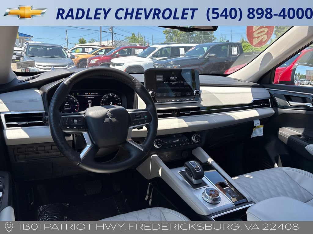 Used 2023 Mitsubishi Outlander SEL 40th Anniversary AWD/4WD image 13
