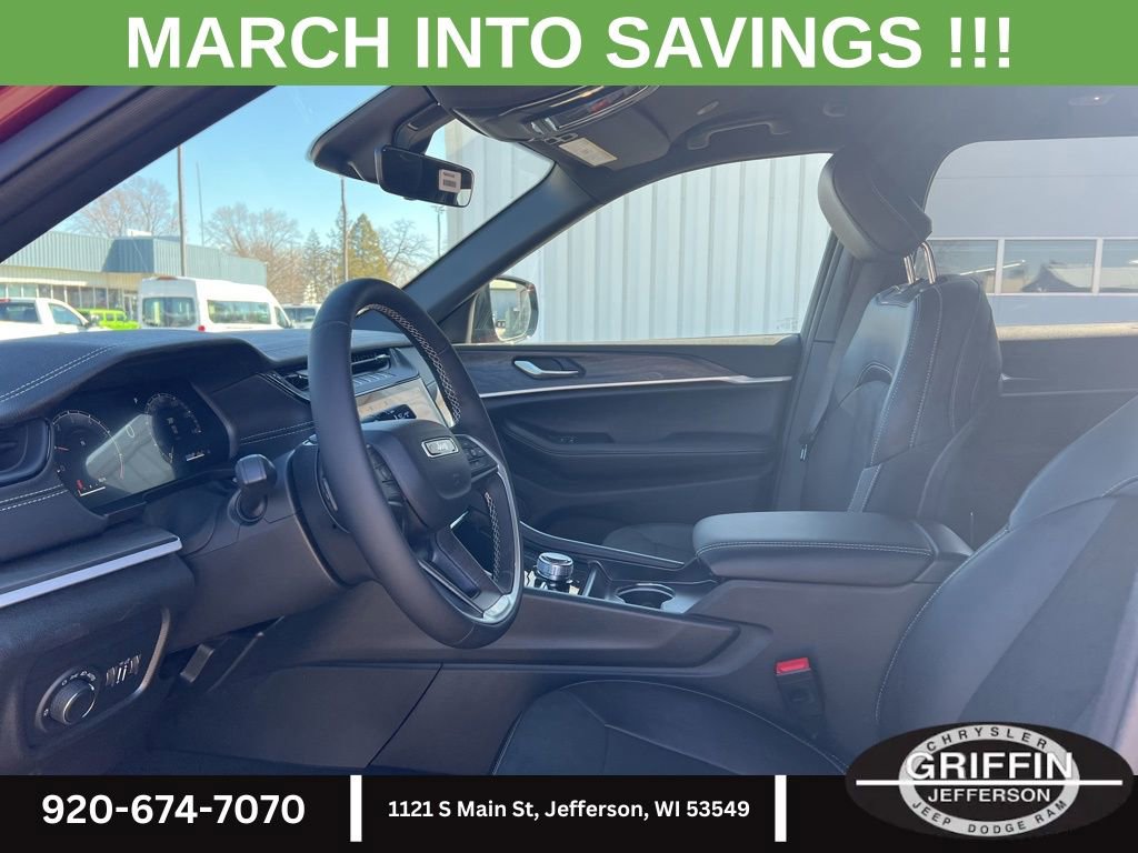 New 2026 Jeep Grand Cherokee Altitude image 12