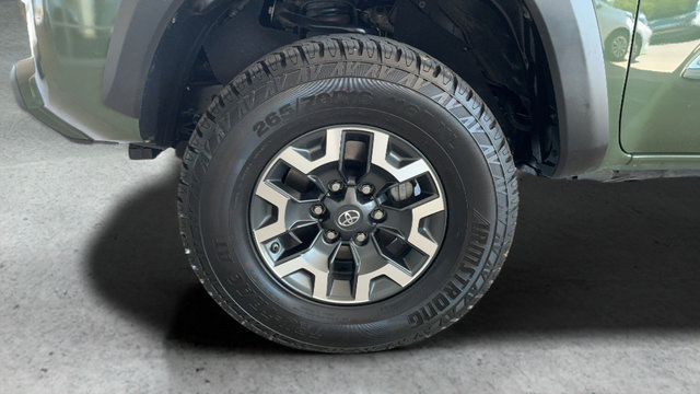 Used 2021 Toyota Tacoma TRD Off-Road AWD/4WD image 25