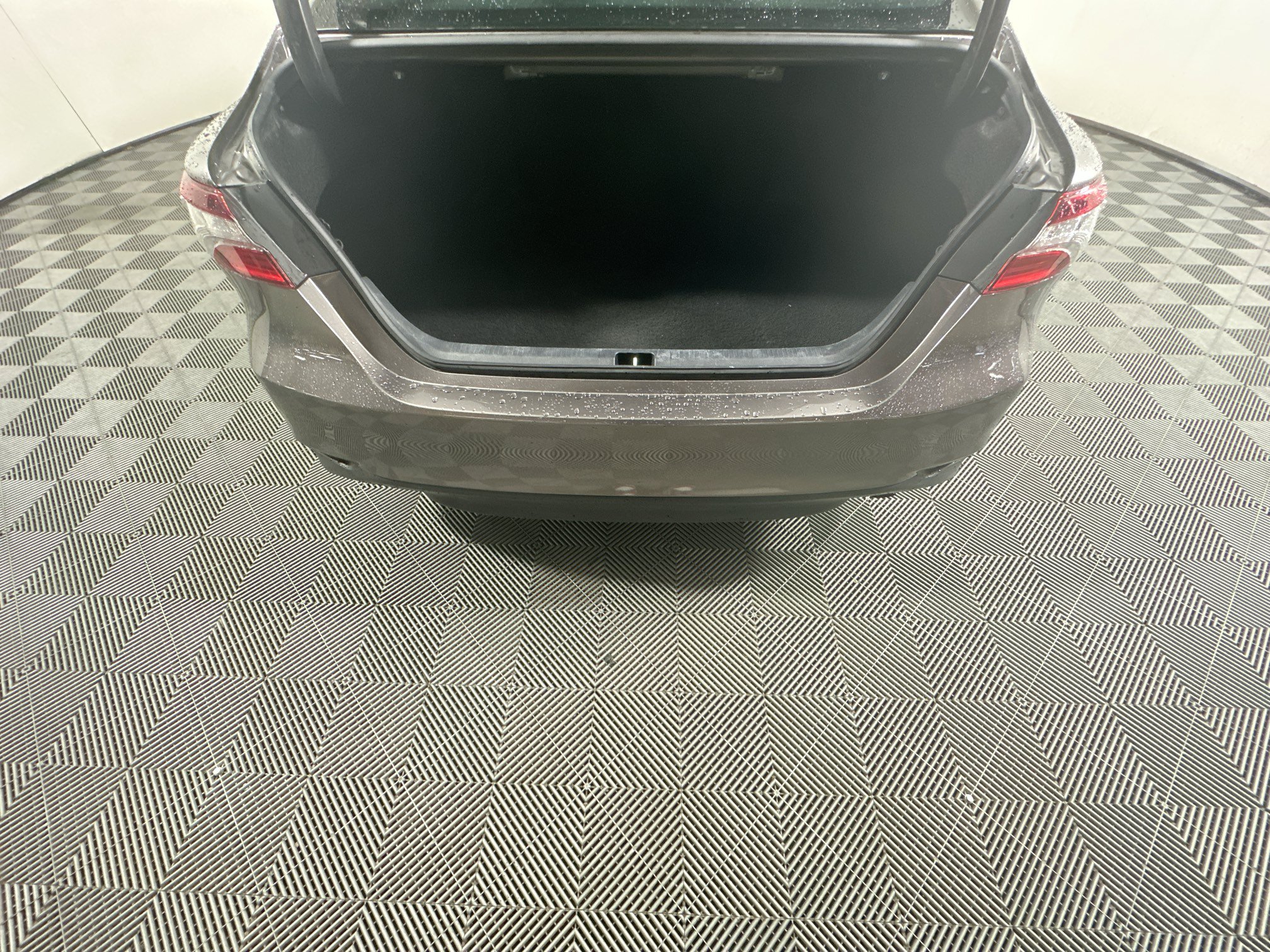 Used 2024 Toyota Camry LE w/ Convenience Package FWD image 31