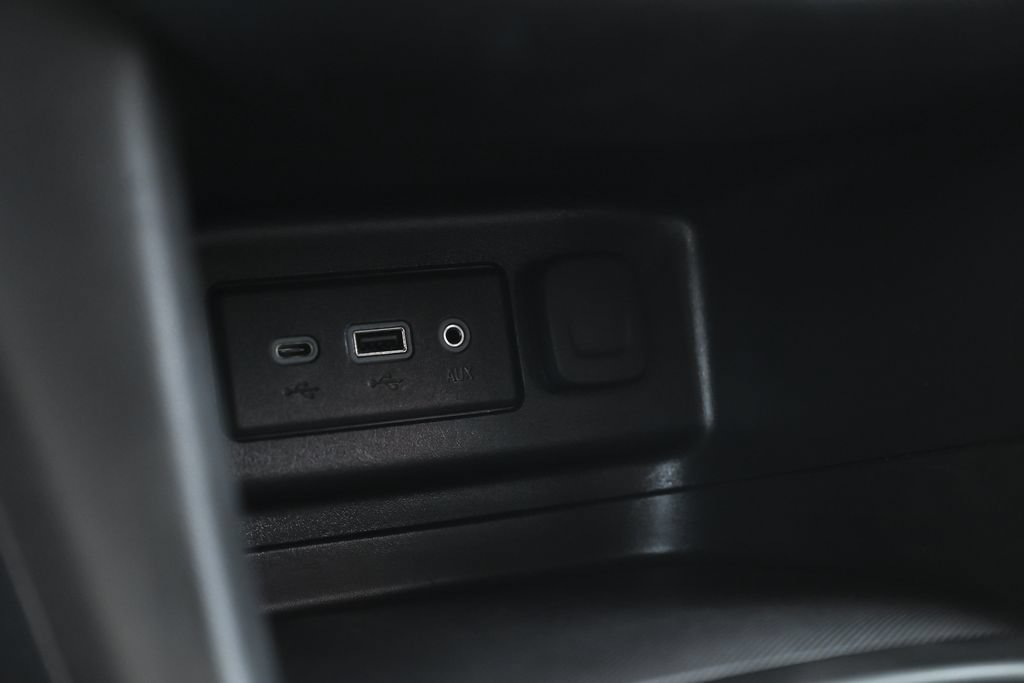 Used 2024 Chevrolet Equinox LT FWD image 34
