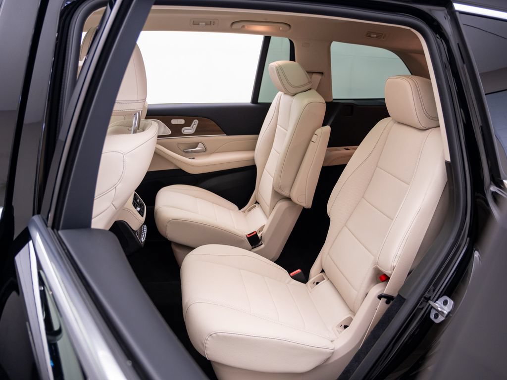Used 2022 Mercedes-Benz GLS 450 4MATIC image 18
