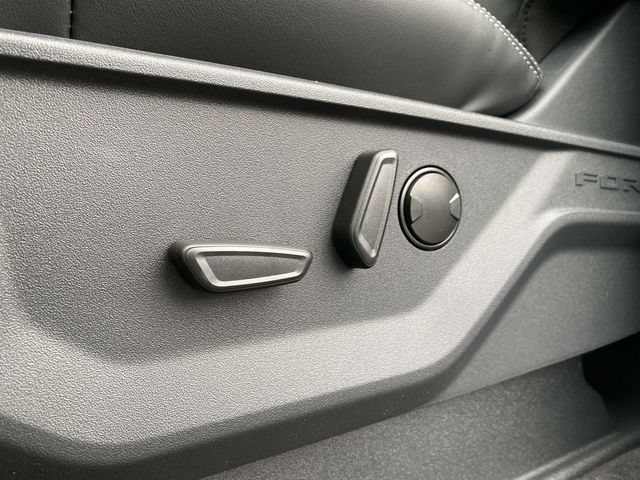 New 2025 Ford Expedition Max Platinum w/ Stealth Performance Package AWD/4WD image 14