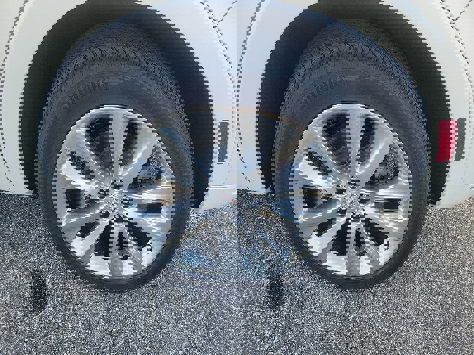 Certified 2023 Buick Envision Avenir image 9