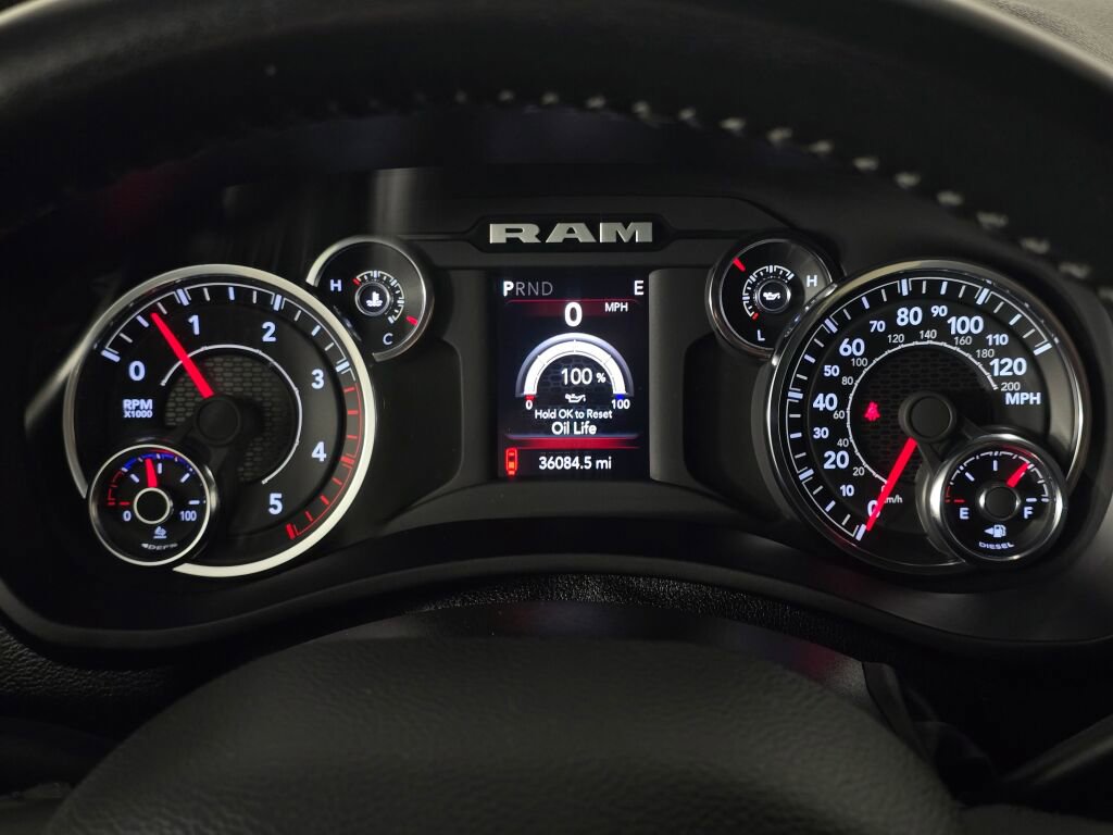 Used 2024 RAM 3500 Big Horn image 28