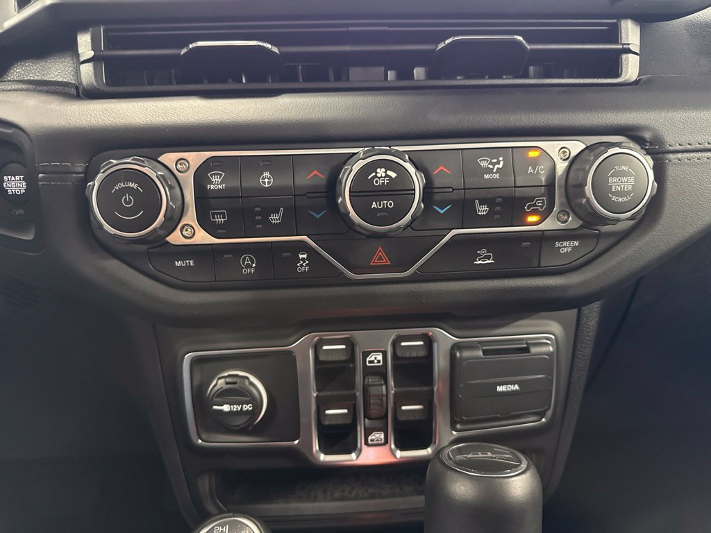 Used 2025 Jeep Gladiator Sport AWD/4WD image 24