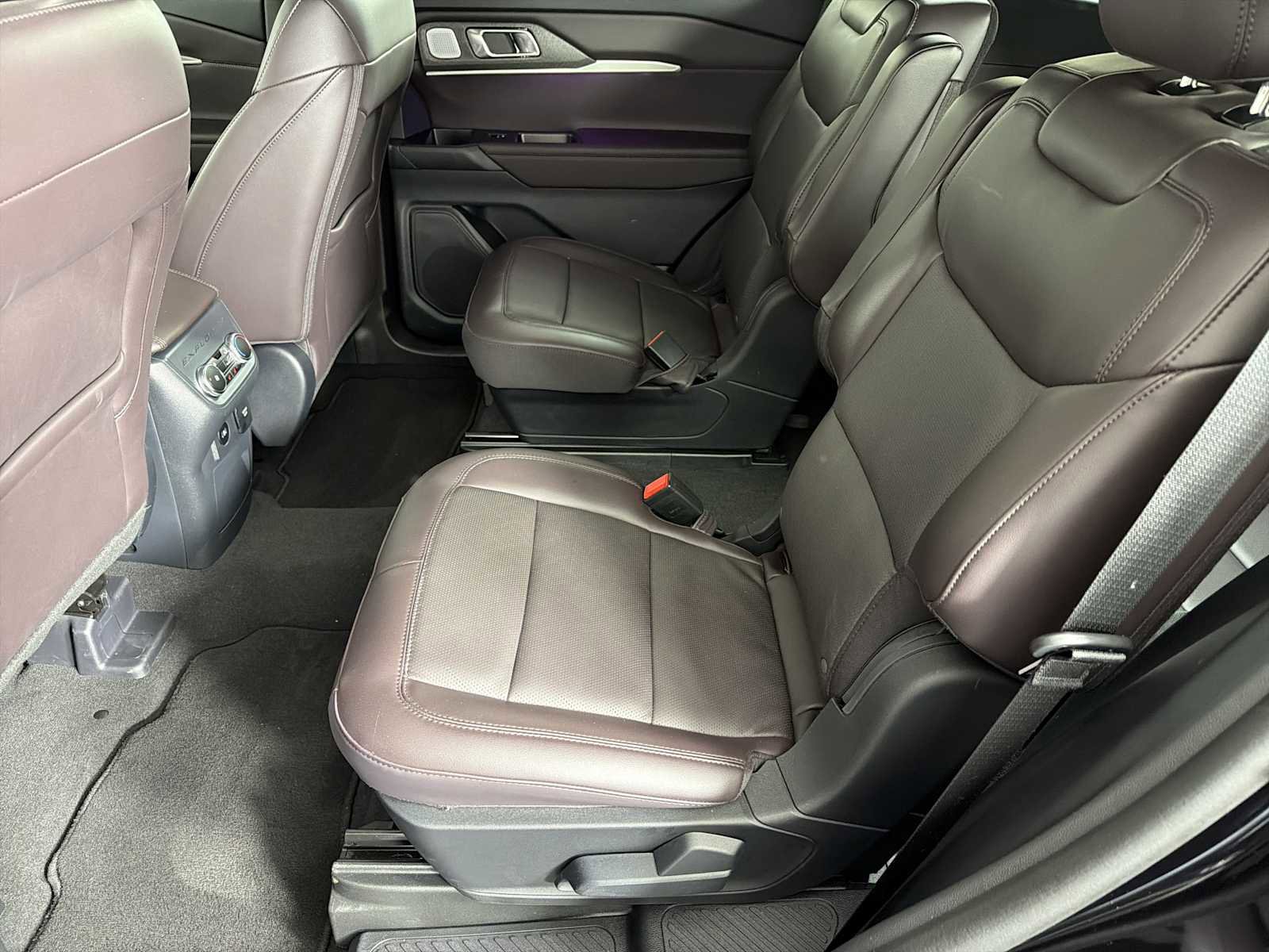 Used 2025 Ford Explorer Platinum image 20