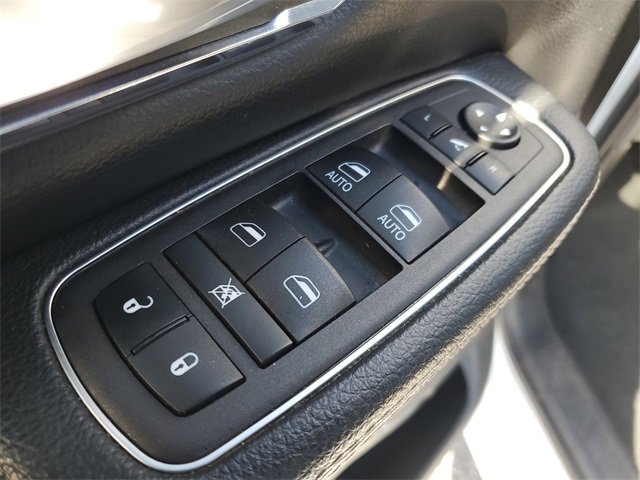 Used 2024 RAM 1500 Laramie image 9