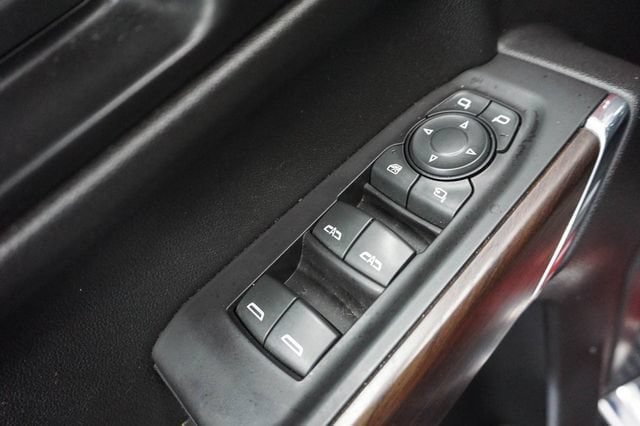 Used 2021 GMC Sierra 1500 SLT w/ SLT Premium Package AWD/4WD image 11