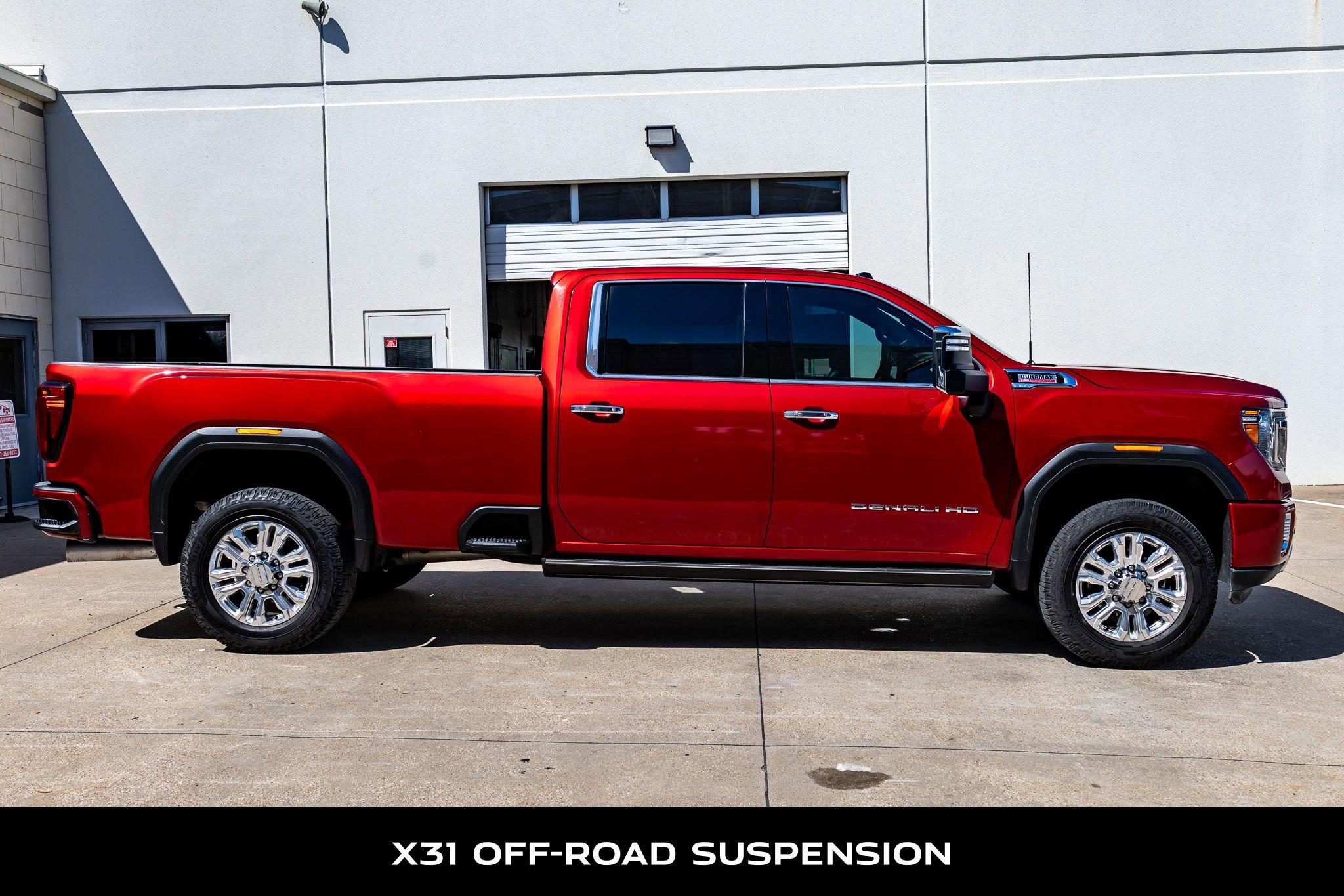 Used 2023 GMC Sierra 3500 Denali w/ Technology Package AWD/4WD image 10