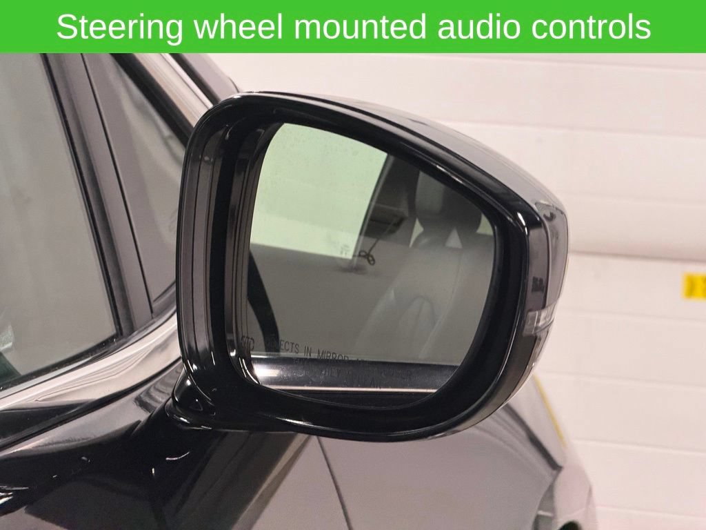 Used 2025 Chrysler Pacifica Select FWD image 11