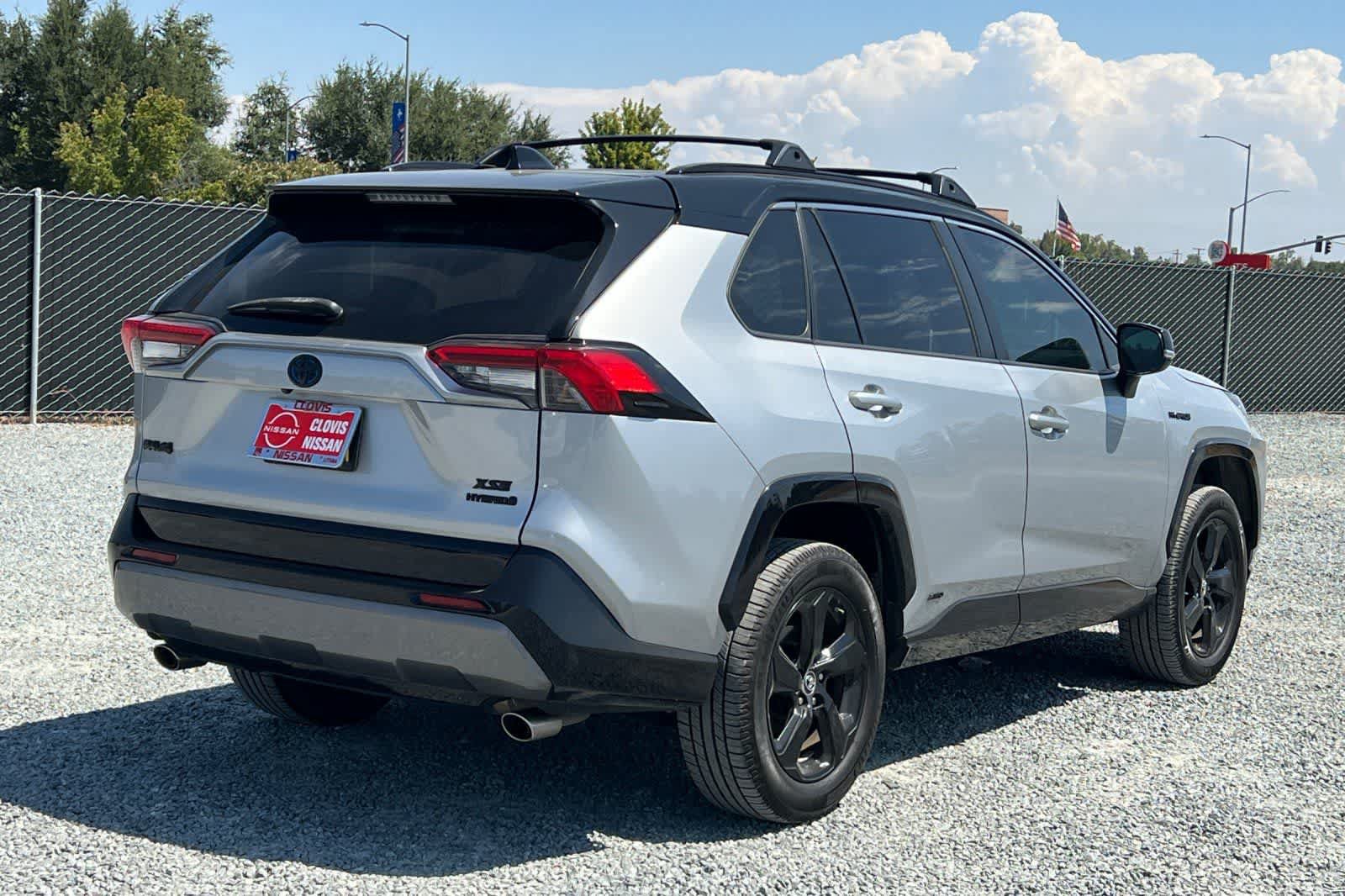 Used 2019 Toyota RAV4 XSE w/ XSE Weather Package AWD/4WD image 3