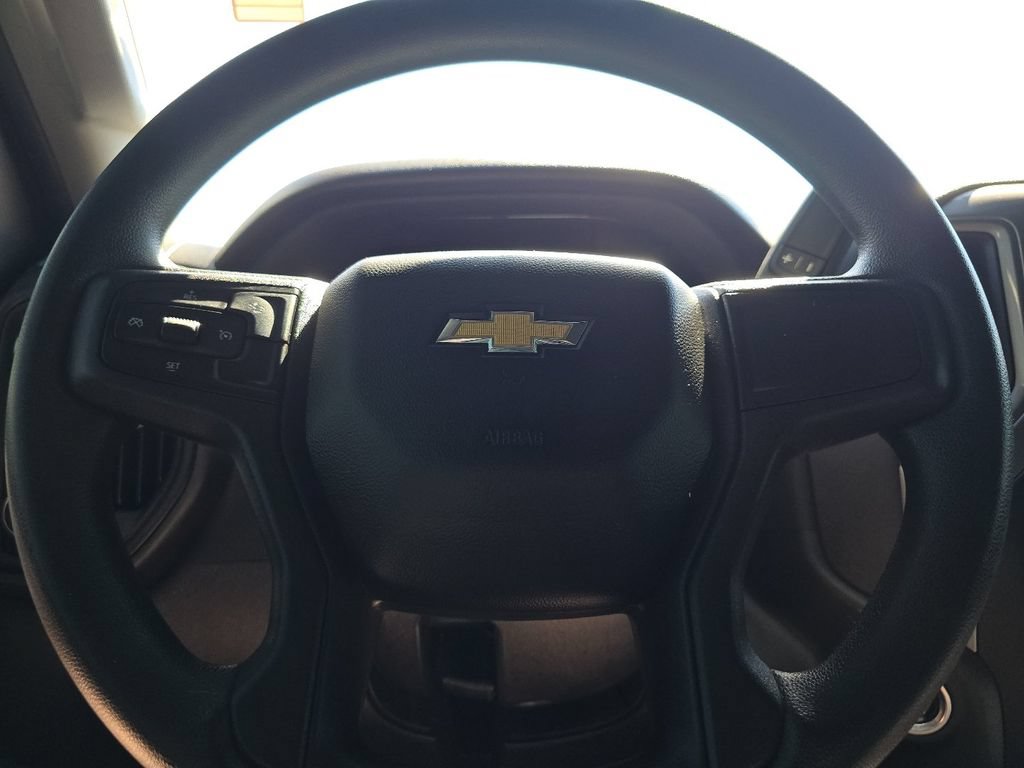 Used 2023 Chevrolet Silverado 1500 Custom AWD/4WD image 25