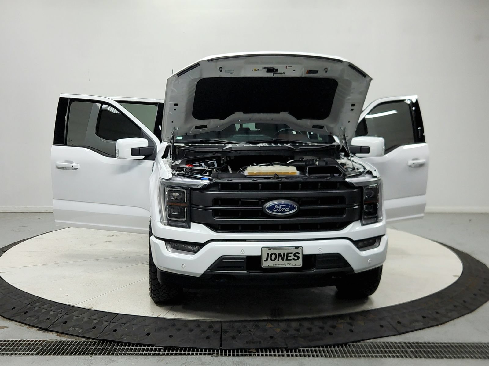 Used 2023 Ford F150 Lariat w/ Equipment Group 502A High AWD/4WD image 11