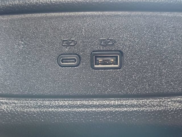 Used 2025 Chevrolet Trax RS FWD image 26