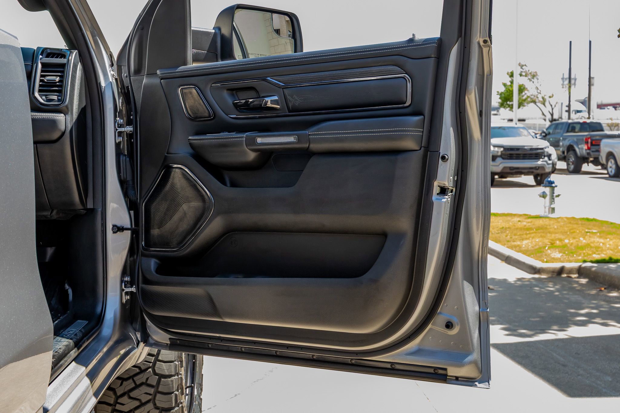 Used 2022 RAM 1500 Limited w/ Night Edition AWD/4WD image 36