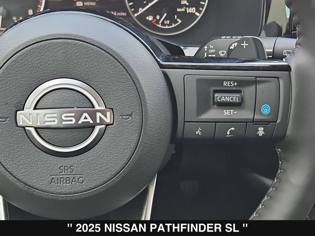 Used 2025 Nissan Pathfinder SL FWD image 25