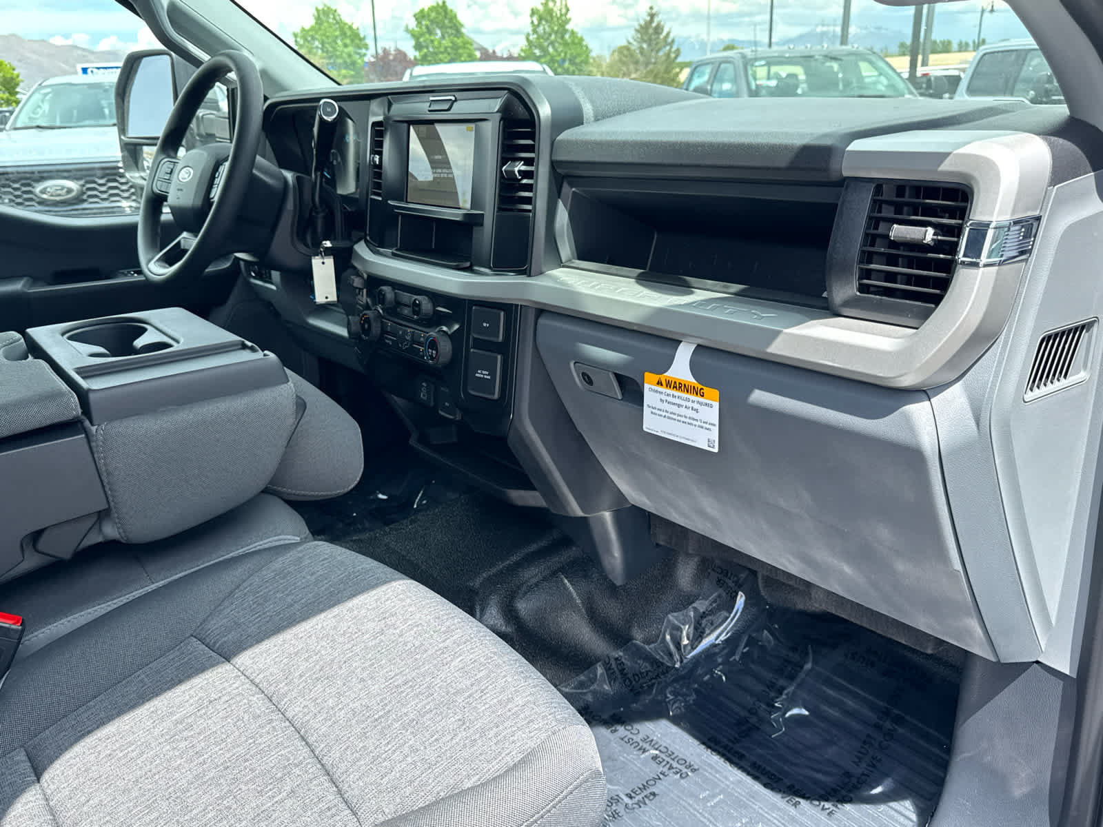 New 2026 Ford F550 4x4 Crew Cab Super Duty w/ XL Chrome Package image 13