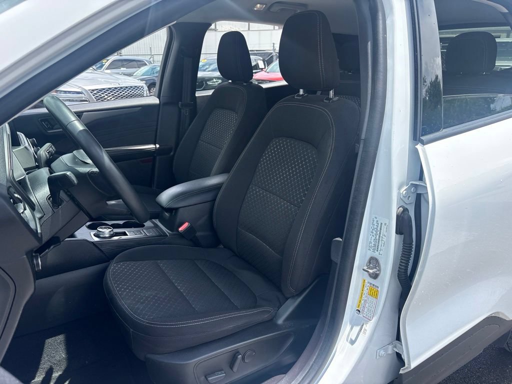Used 2023 Ford Escape Active FWD image 9