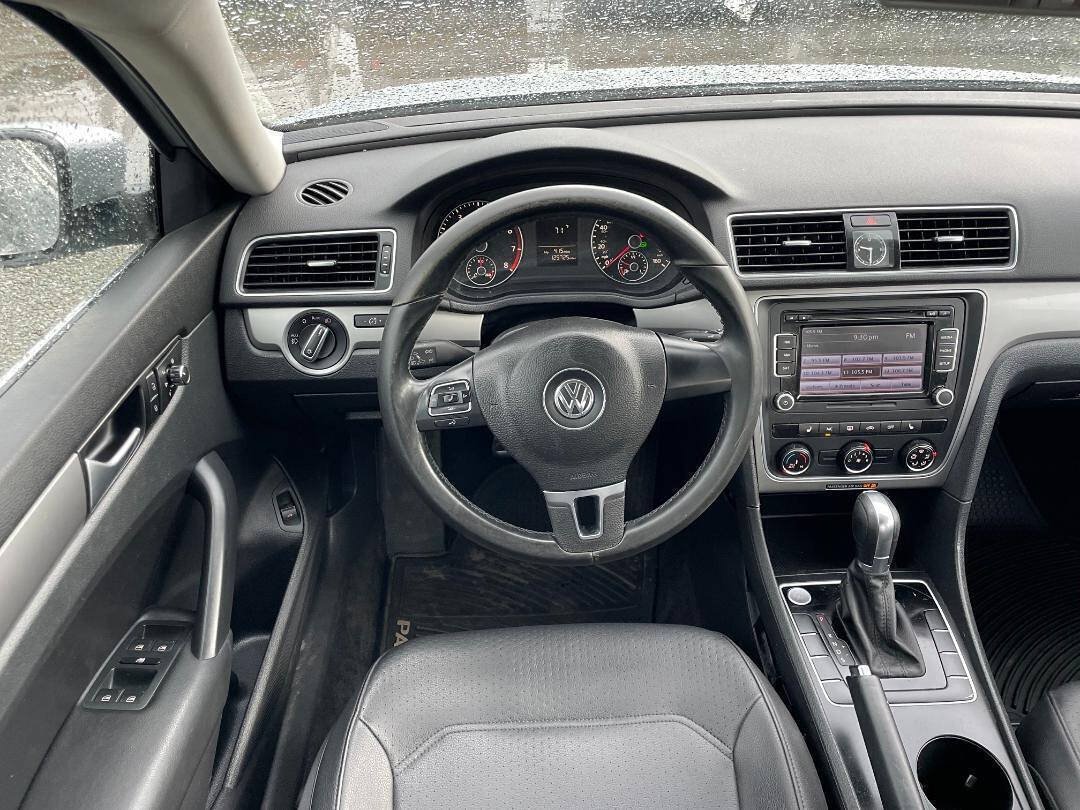 Used 2015 Volkswagen Passat 1.8T Limited Edition FWD image 15
