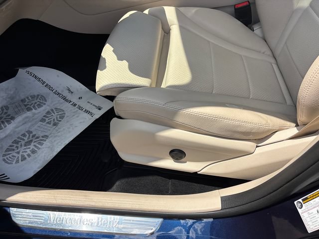 Used 2019 Mercedes-Benz GLC 300 4MATIC image 7