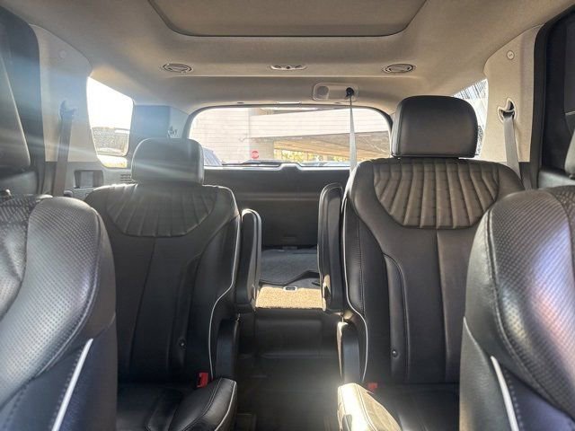 Used 2024 Hyundai Palisade Limited image 23