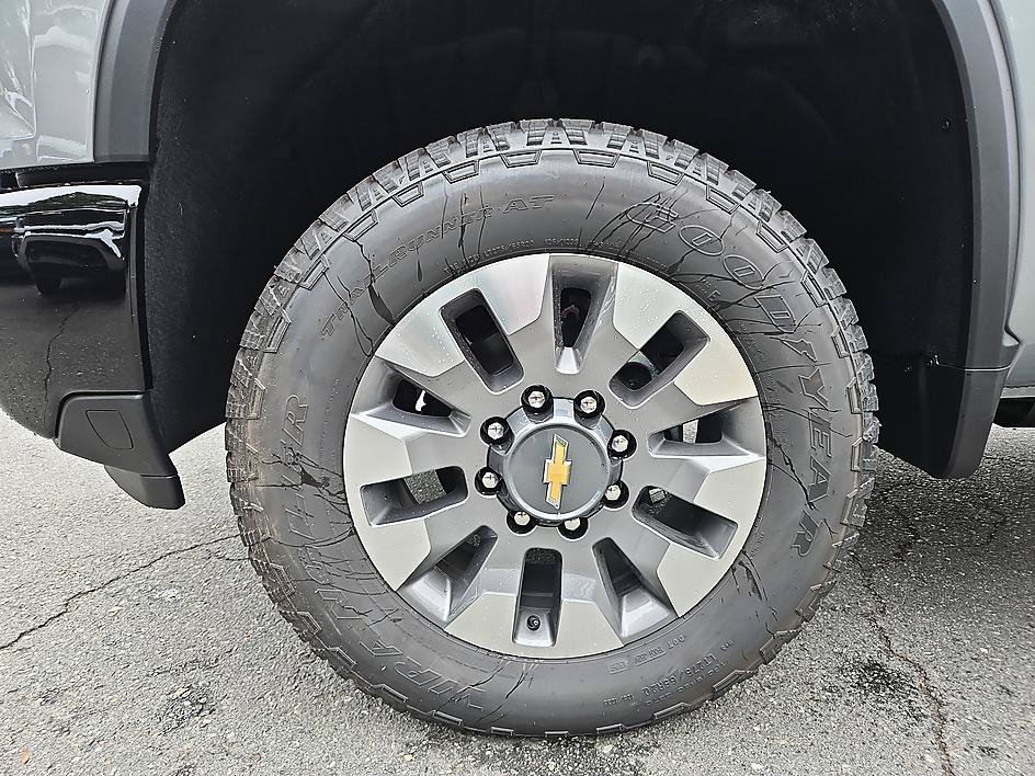 New 2026 Chevrolet Silverado 2500 Custom w/ Custom Convenience Package AWD/4WD image 9
