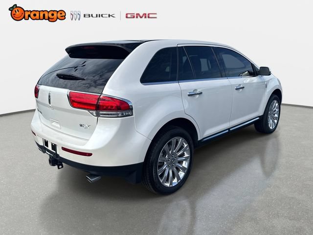 Used 2014 Lincoln MKX FWD w/ Equipment Group 102A image 3