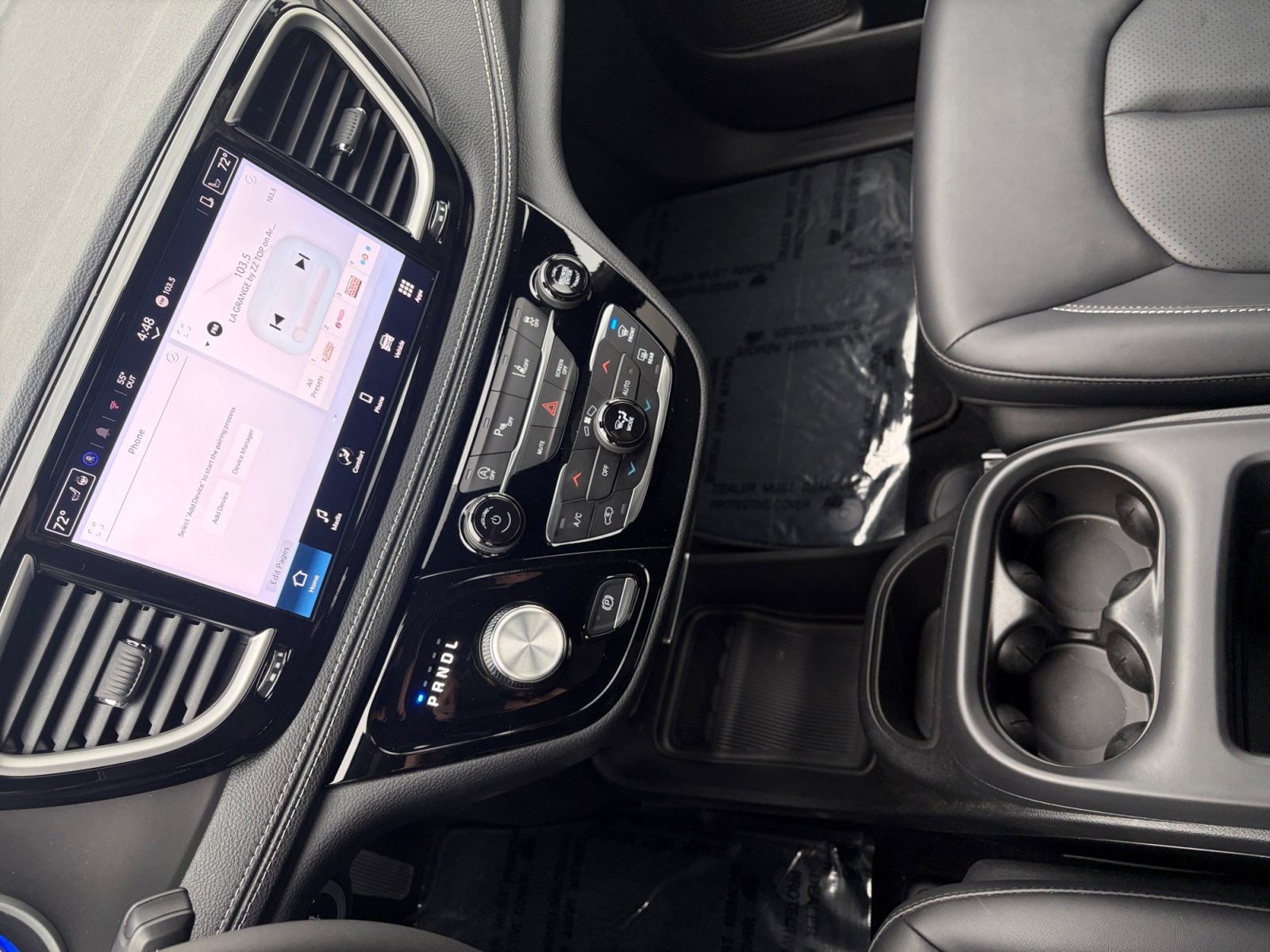 Used 2025 Chrysler Pacifica Select image 23