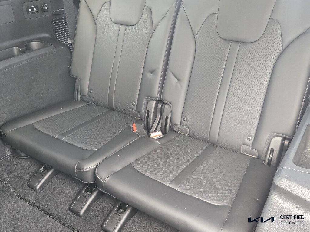 Certified 2022 Kia Sorento S FWD image 12