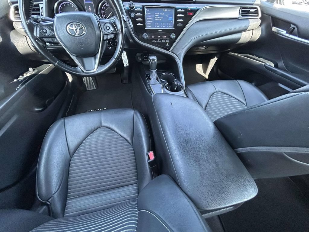 Used 2020 Toyota Camry SE FWD image 14