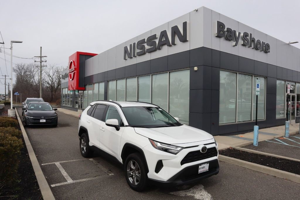 Used 2024 Toyota RAV4 XLE image 2