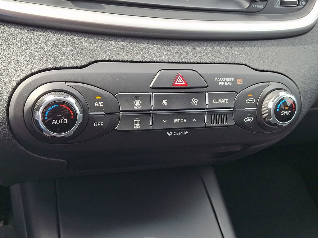 Used 2018 Kia Sorento LX image 15