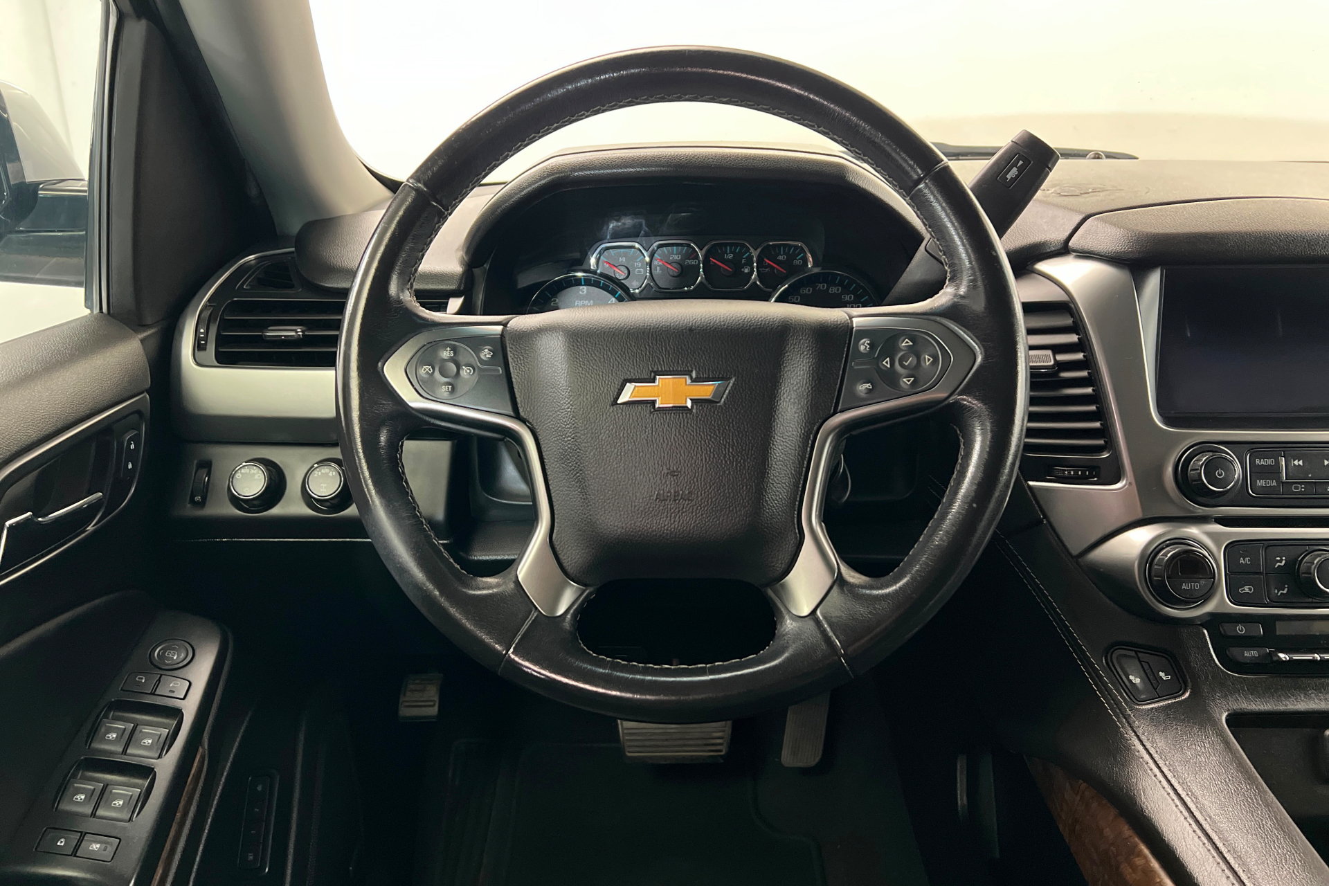 Used 2020 Chevrolet Tahoe LT AWD/4WD image 13