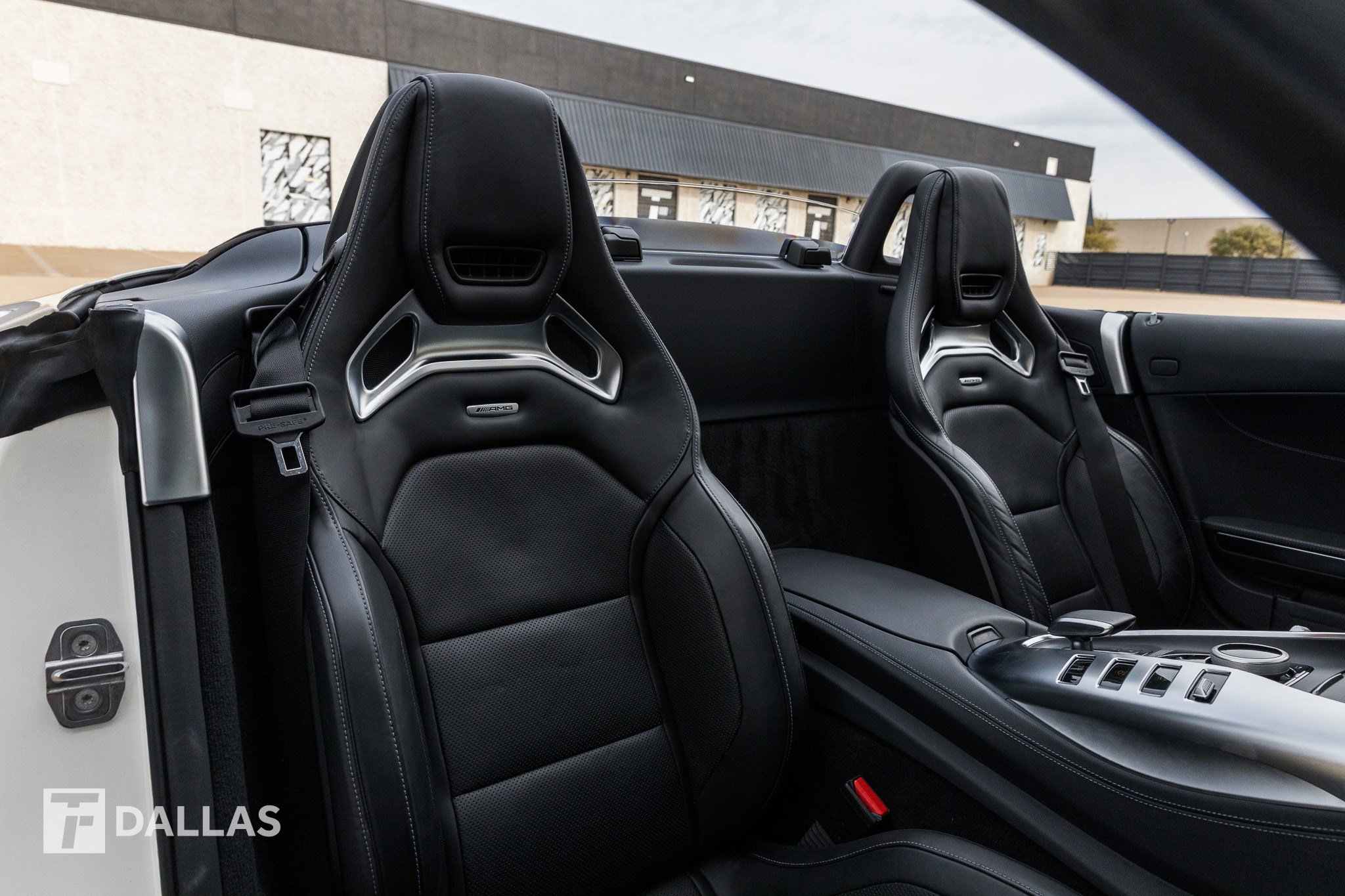 Used 2021 Mercedes-Benz AMG GT Roadster image 32