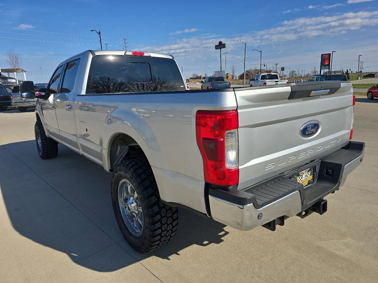 Used 2017 Ford F350 XLT w/ XLT Premium Package image 3