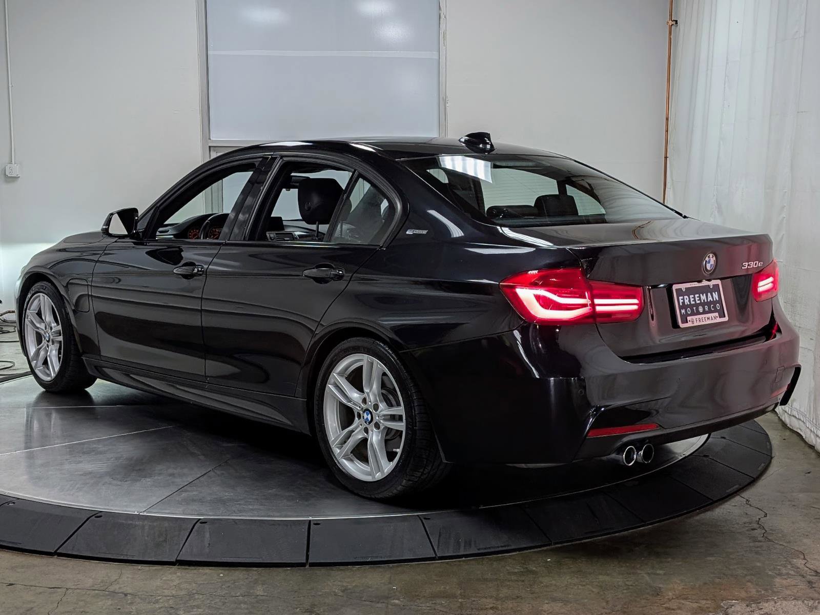 Used 2017 BMW 330e RWD image 7