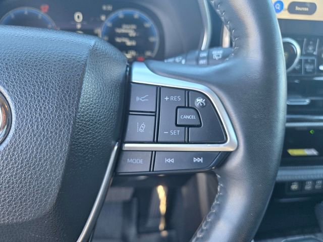 Used 2023 Toyota Highlander Platinum image 21